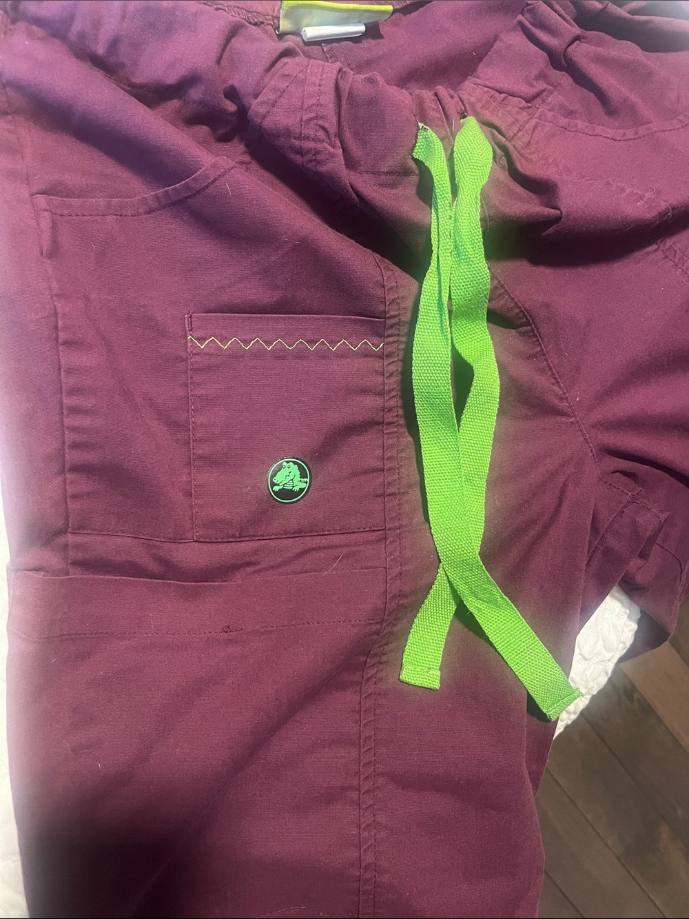 Crocs Scrub Pants with Neon Green Drawstring - Picture 5 of 5